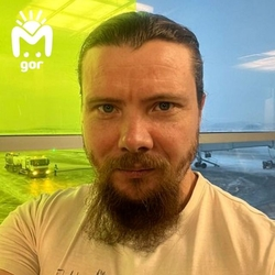 К поискам потерявшегося на Казбеке альпиниста подключили вертолёт МЧС