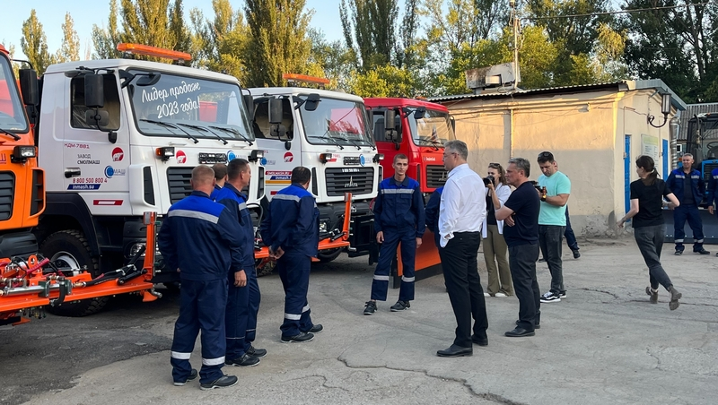 Новая коммунальная техника поступила в Пятигорск по поручению губернатора