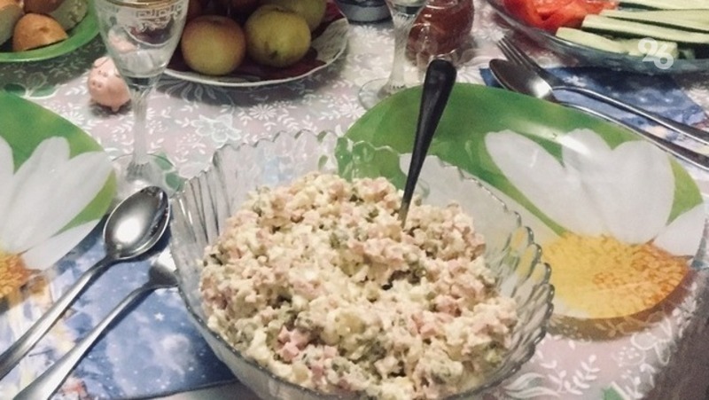 Ставропольцам напомнили о правилах хранения новогодних салатов