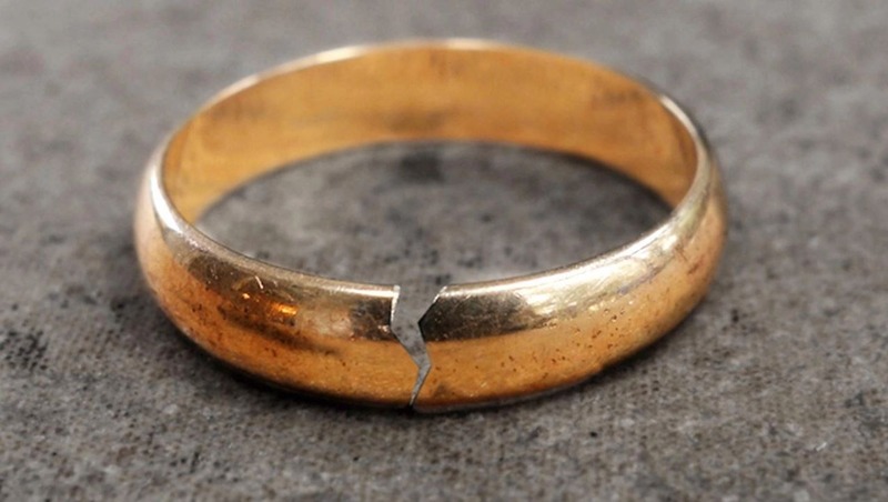 Спасатели срезали кольцо с опухшего пальца 11-летней ставропольчанки