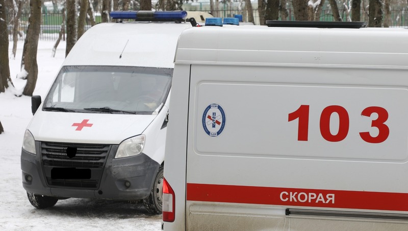 Около 700 спецмашин и автобусов получили медучреждения и школы Ставрополья
