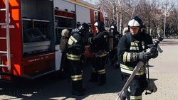 В Будённовске потушили пожар в многоквартирном жилом доме