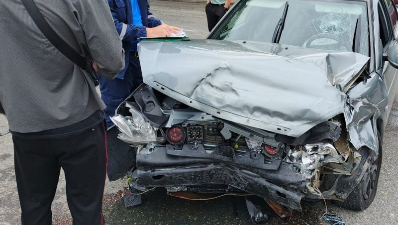 Двое водителей в Минводах попали в больницу после дорожной аварии