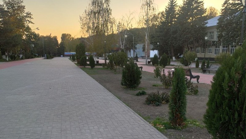 Центральную площадь посёлка на Ставрополье осовременили благодаря нацпроекту