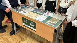 Ко Дню защитника Отечества в девяти школах Ставрополя открыли «Парты героев»