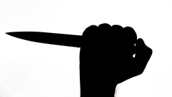 Ставрополец пытался продать холодное оружие через интернет