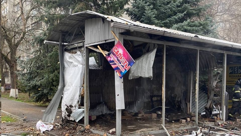 В Минводах сгорел ларёк с пиротехникой