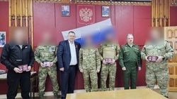 Четырёх участников СВО из Предгорья наградили орденами 