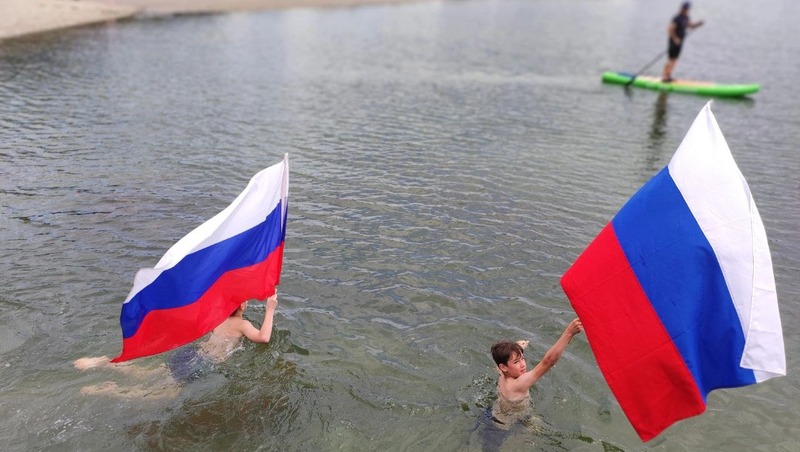 Заплыв с флагами России устроили в Ессентуках