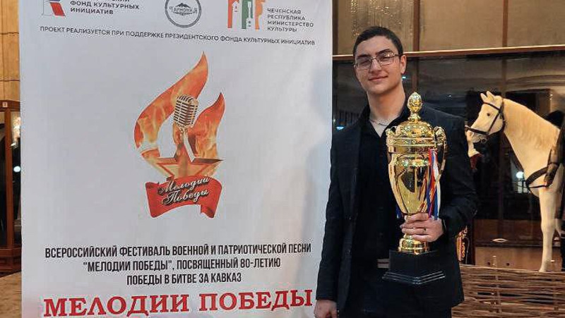 Житель Кировского округа стал лауреатом конкурса военной авторской песни
