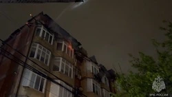 Мансарда шестиэтажного дома сгорела в Махачкале в ночь с 22 на 23 апреля