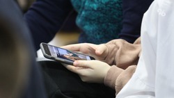 Ставропольский педагог поддержала инициативу о полном запрете мобильных устройств на уроках 