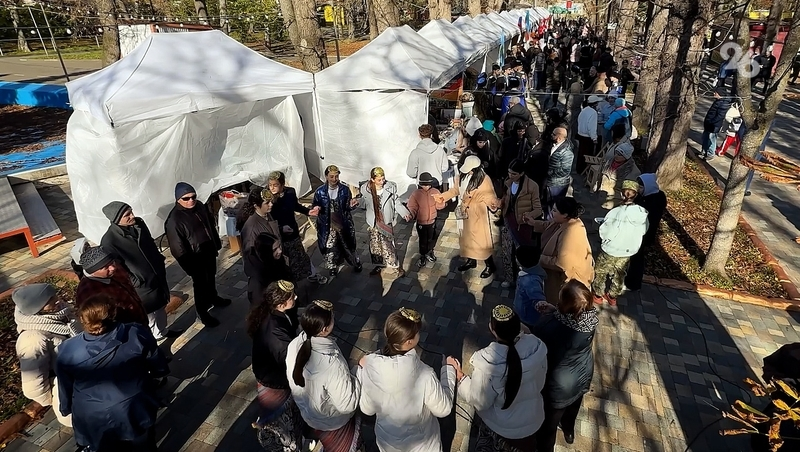 В Ставрополе в День народного единства провели фестиваль национальных подворий