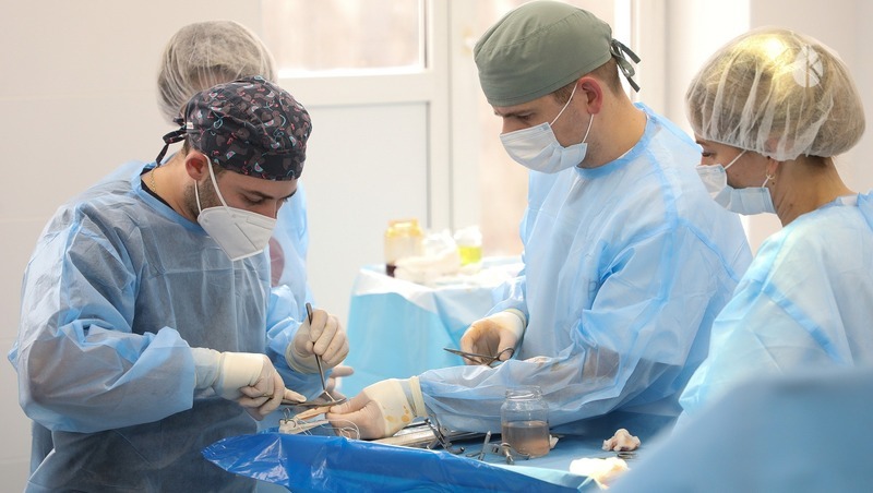 Пятигорские хирурги провели уникальную операцию на сердце 