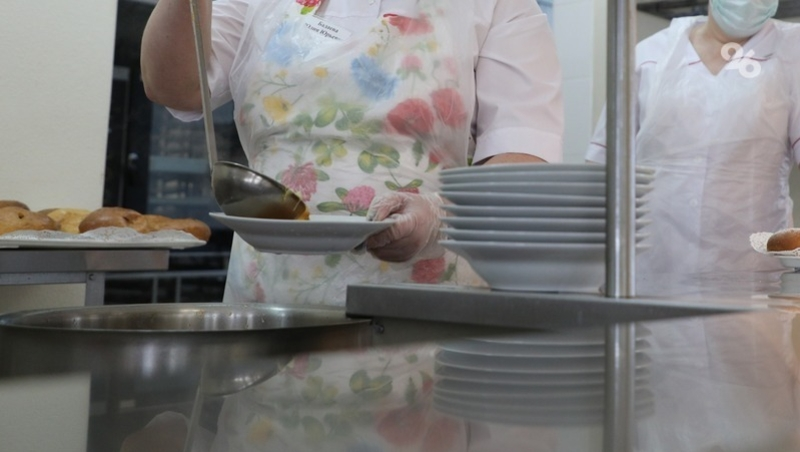 Топ самых востребованных вакансий на Ставрополье возглавили повара и дворники