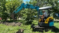 Мини-стадион и прогулочная зона: в селе Грачёвка обустраивают сквер 65-летия Победы