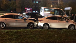 Четыре автомобиля пострадали в массовой аварии в Ставрополе