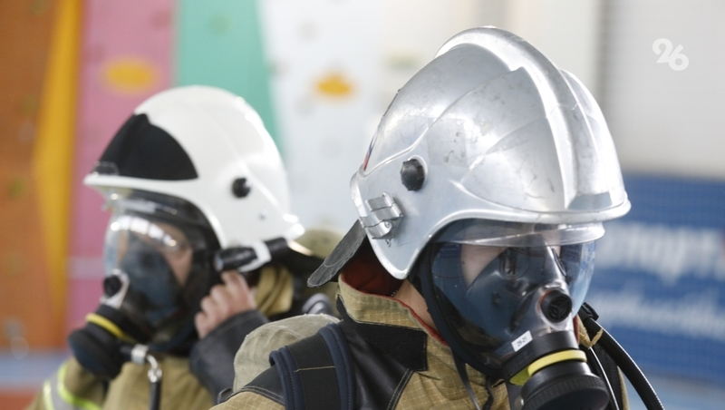 Крупный пожар потушили спасатели в пятиэтажке Будённовска