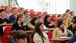 Урок мужества о ставропольцах — участниках первого Парада Победы прошёл в СтГАУ