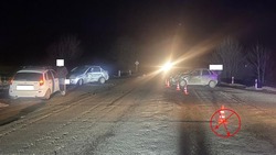 Водители двух легковушек пострадали в ДТП под Минводами