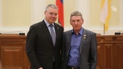 «Ваш труд непростой, но очень важный»: глава Ставрополья наградил работников дорожной и транспортной отраслей