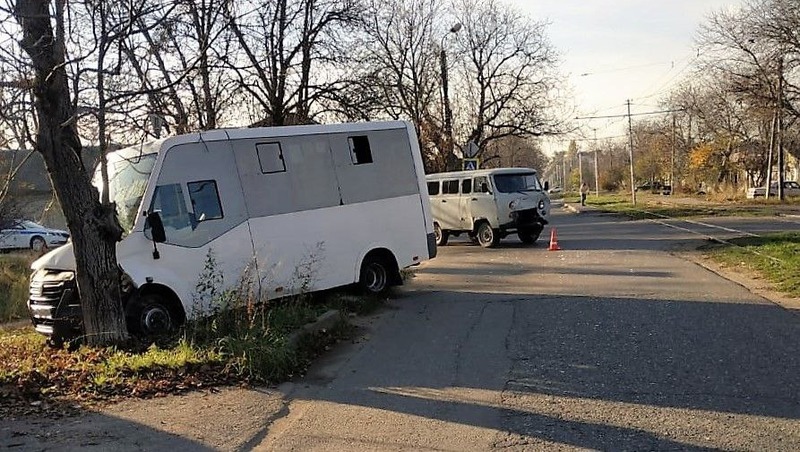 Ударился головой и сломал ключицу 60-летний водитель УАЗа после ДТП в Пятигорске