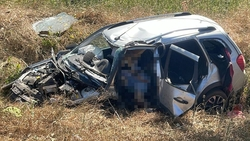 Водитель погиб после опрокидывания авто на трассе в Красногвардейском округе