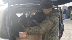 Квадрокоптер и коллиматорные прицелы передал мобилизованным бойцам глава Пятигорска