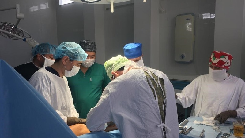 Ставропольские хирурги провели сложнейшую операцию пациенту из Калмыкии