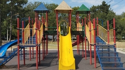 Детскую площадку отремонтировали в Пятигорске по требованию прокуратуры