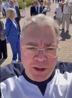 Глава Ставрополья Владимиров посетил выступление тысячеголосого детского хора 
