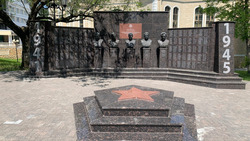 В Кисловодске установили Стену Памяти с бюстами земляков-героев