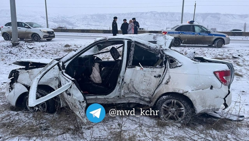 В ДТП на трассе Черкесск — Домбай погибли двое подростков и двое взрослых