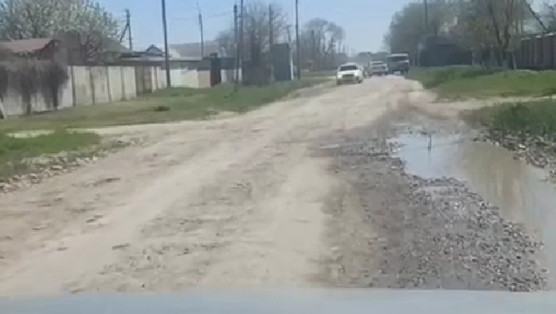 Житель Нефтекумска пожаловался на отсутствие ремонта городских дорог
