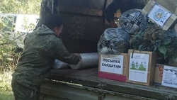 В зону СВО доставили конвой с вещами и домашними пирогами из Курского округа
