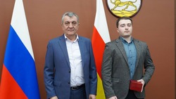 Именные часы главы Северной Осетии вручили герою СВО