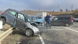 Массовая авария с двумя пострадавшими произошла на выезде из Ставрополя