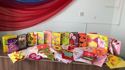 Дети из Невинномысска написали поздравительные письма женщинам – участницам СВО