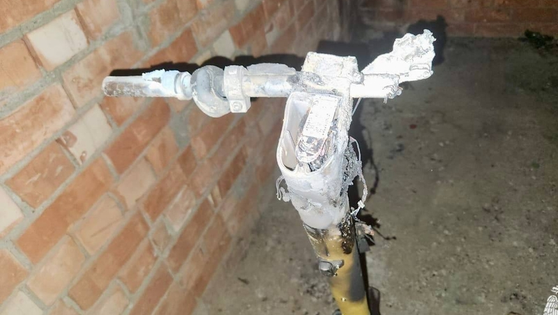 Самокат загорелся в заброшенном здании в Ставрополе