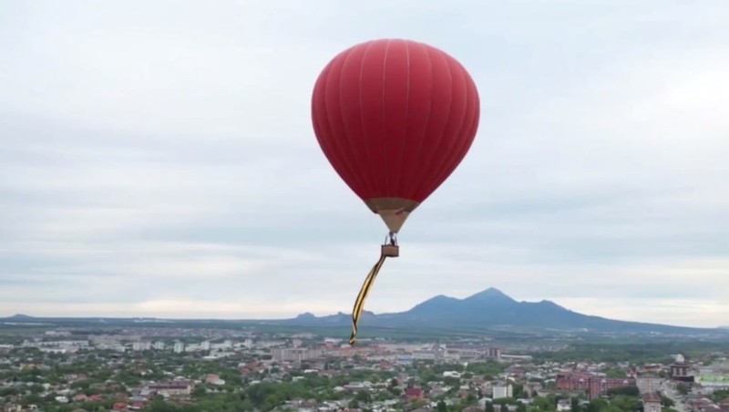 «Бессмертный полк» Предгорья облетел весь округ на воздушном шаре