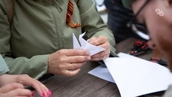 Активисты высадили клёны в «Саду памяти» у храма в Солнечнодольске