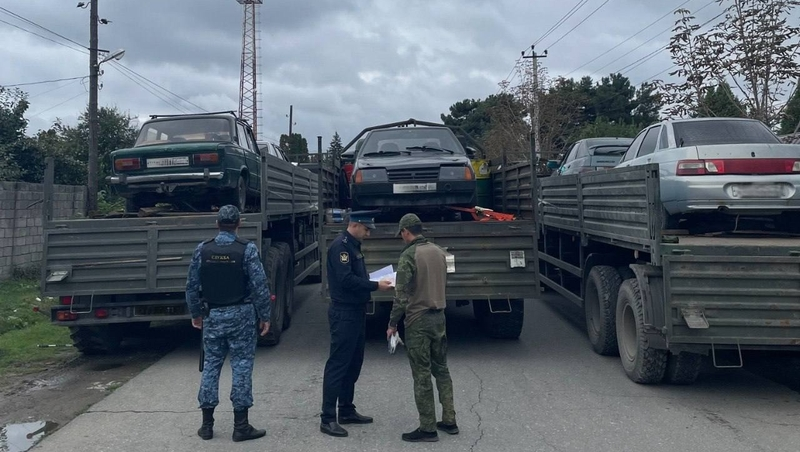 Автомобили пьяных водителей приставы в Дагестане отправляют на СВО