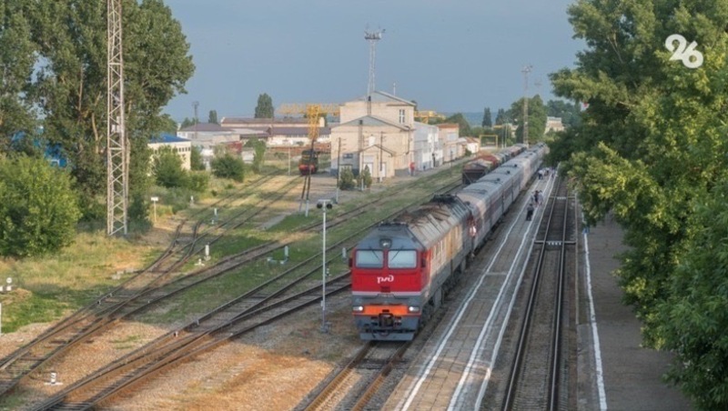 Водитель и пассажир легковушки погибли после столкновения с поездом Владикавказ – Адлер
