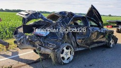 Автомобиль перевернулся в ДТП на трассе в Новоалександровском округе