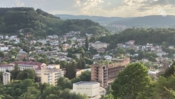 Около 300 спортсменов-экстремалов соревнуются в ущелье близ Кисловодска 