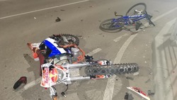 В Невинномысске мотоциклист и велосипедист травмировались в ДТП 