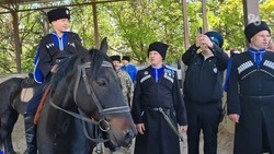 30 юных казаков Ставрополья прошли обряд первого посажения на коня в Ессентуках