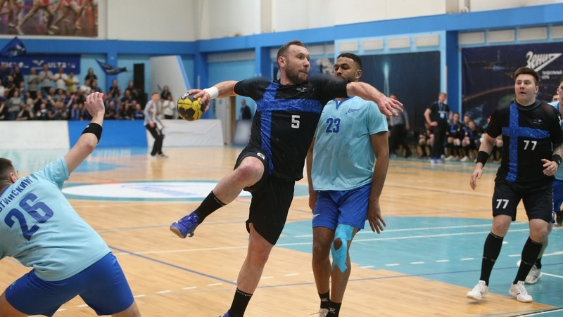 Ставропольские «викторианцы» в Санкт-Петербурге уступили гандболистам «Зенита»