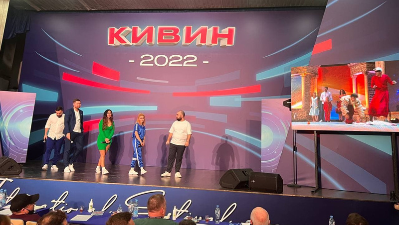 Актёры команды КВН из Ставрополя оказались голыми на сцене в Сочи