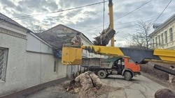 Более 50 обращений поступило от жителей Ставрополя после ураганного ветра